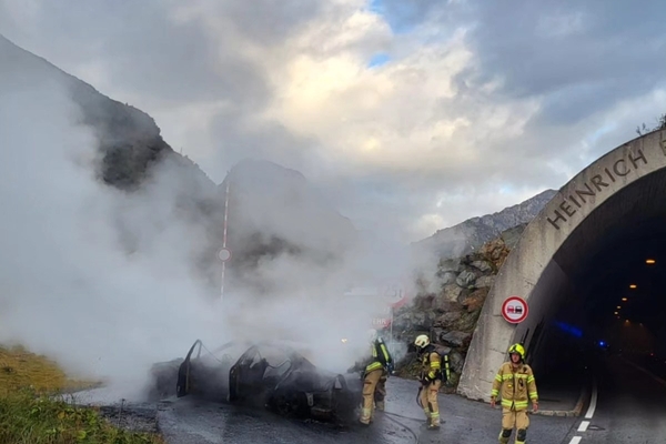 Fahrzeugbrand im Tunnel  auf der Arlbergpassstraße