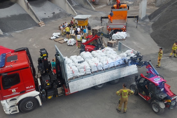 Vorbereitungen für prognostiziertes Hochwasser