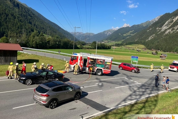 Verkehrsunfall L68 in Pettneu