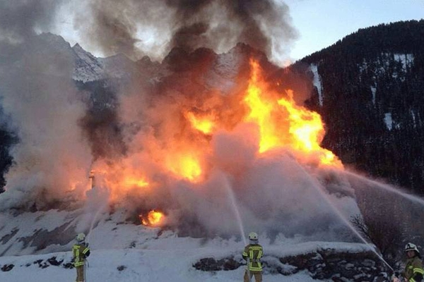 Holzhaus in Ischgl / Mathon bei Brand zerstört