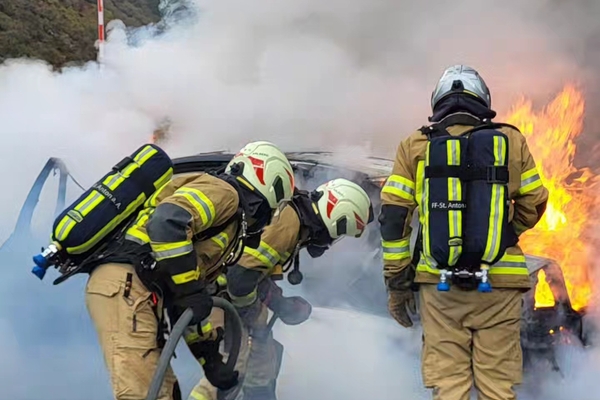 Fahrzeugbrand im Tunnel  auf der Arlbergpassstraße