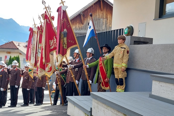 Segnung des neuen Mehrzweckgebäudes in Hochgallmig