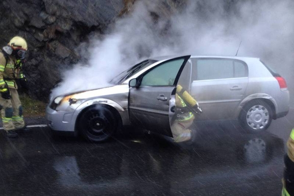 Fahrzeugbrand auf der Arlbergpassstraße